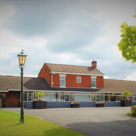 Hunters Lodge Hotel Crewe Esterno foto