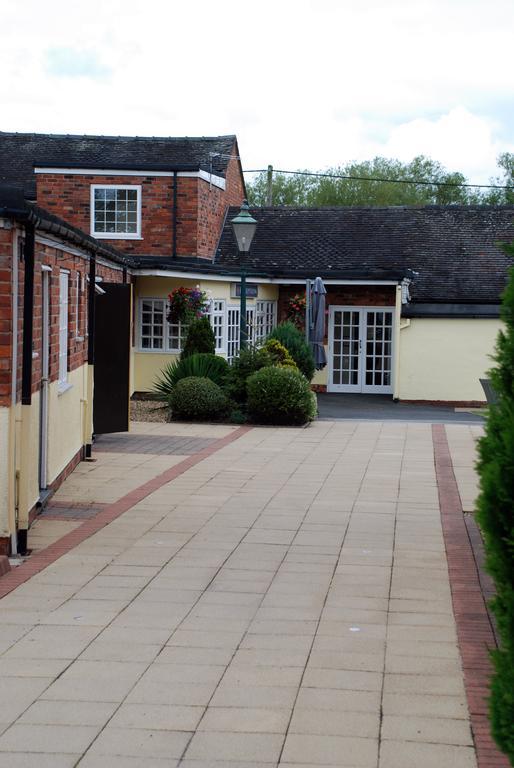 Hunters Lodge Hotel Crewe Esterno foto
