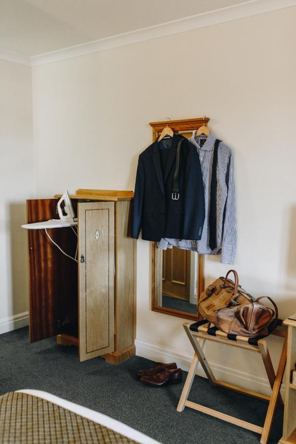 Hunters Lodge Hotel Crewe Esterno foto