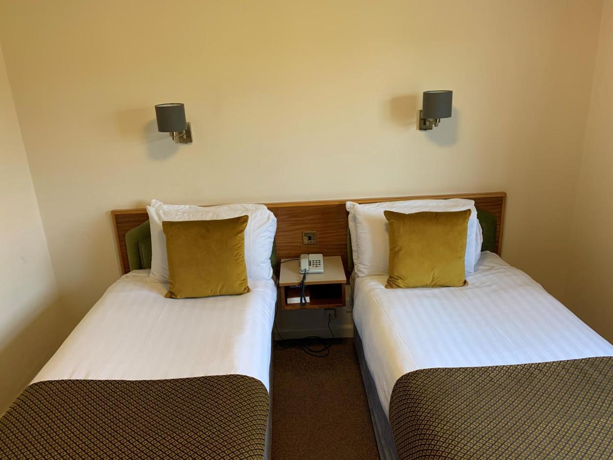 Hunters Lodge Hotel Crewe Esterno foto