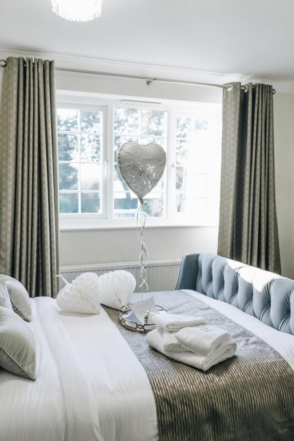 Hunters Lodge Hotel Crewe Esterno foto