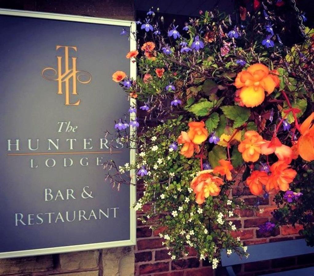 Hunters Lodge Hotel Crewe Esterno foto